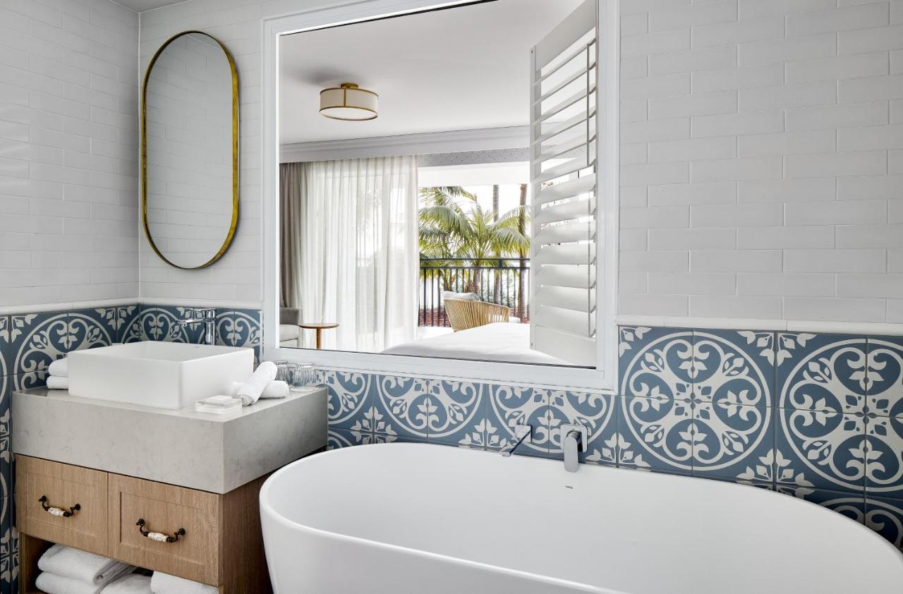 The Beachcomber Hotel & Resort, Ascend Hotel Collection Тукли Екстериор снимка Bathroom