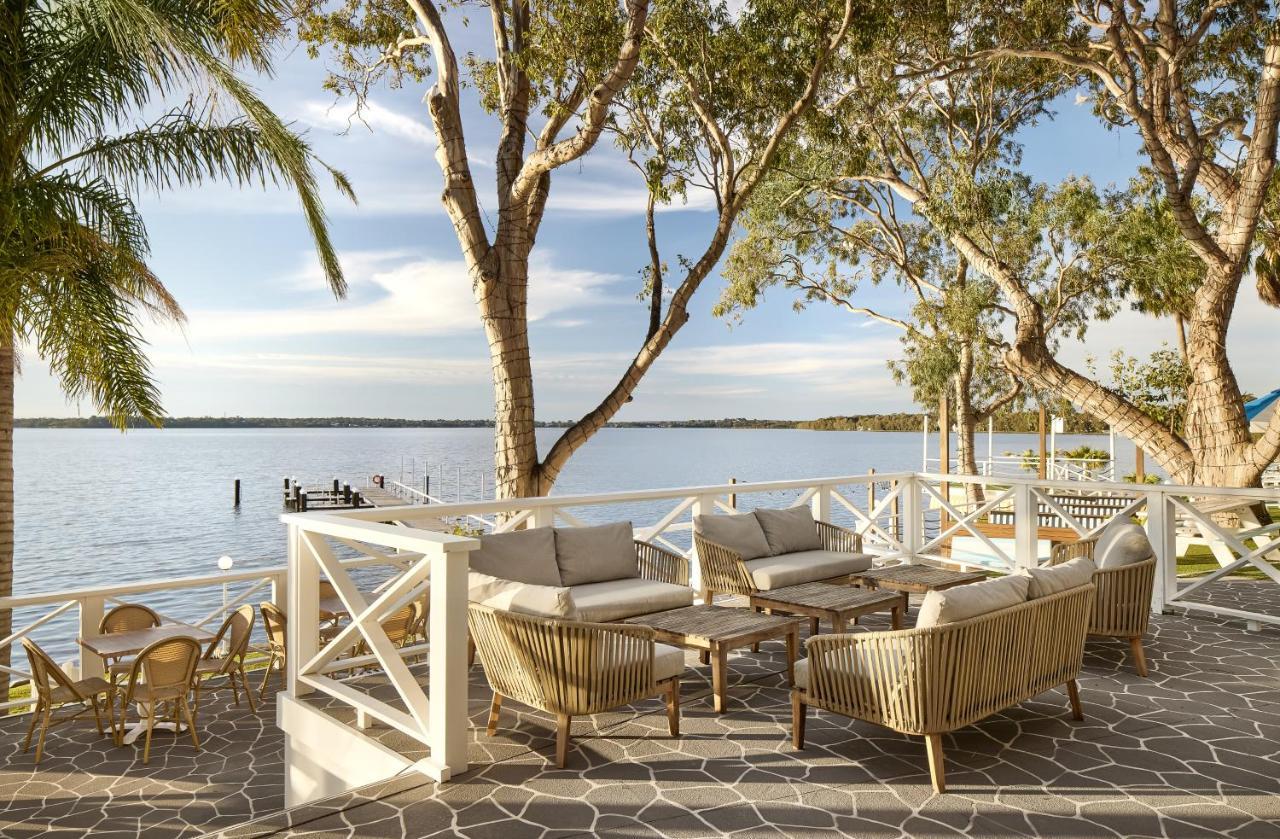 The Beachcomber Hotel & Resort, Ascend Hotel Collection Тукли Екстериор снимка The Lake House