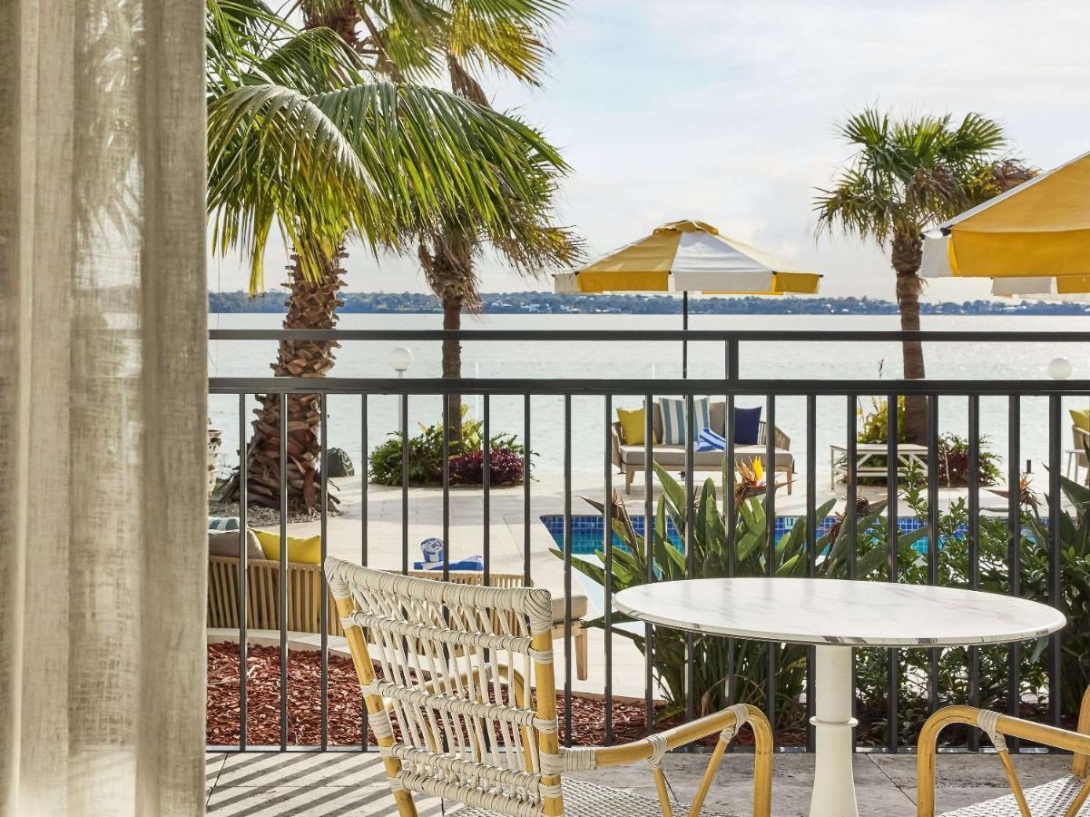 The Beachcomber Hotel & Resort, Ascend Hotel Collection Тукли Екстериор снимка View of the pool at the Hotel St. George
