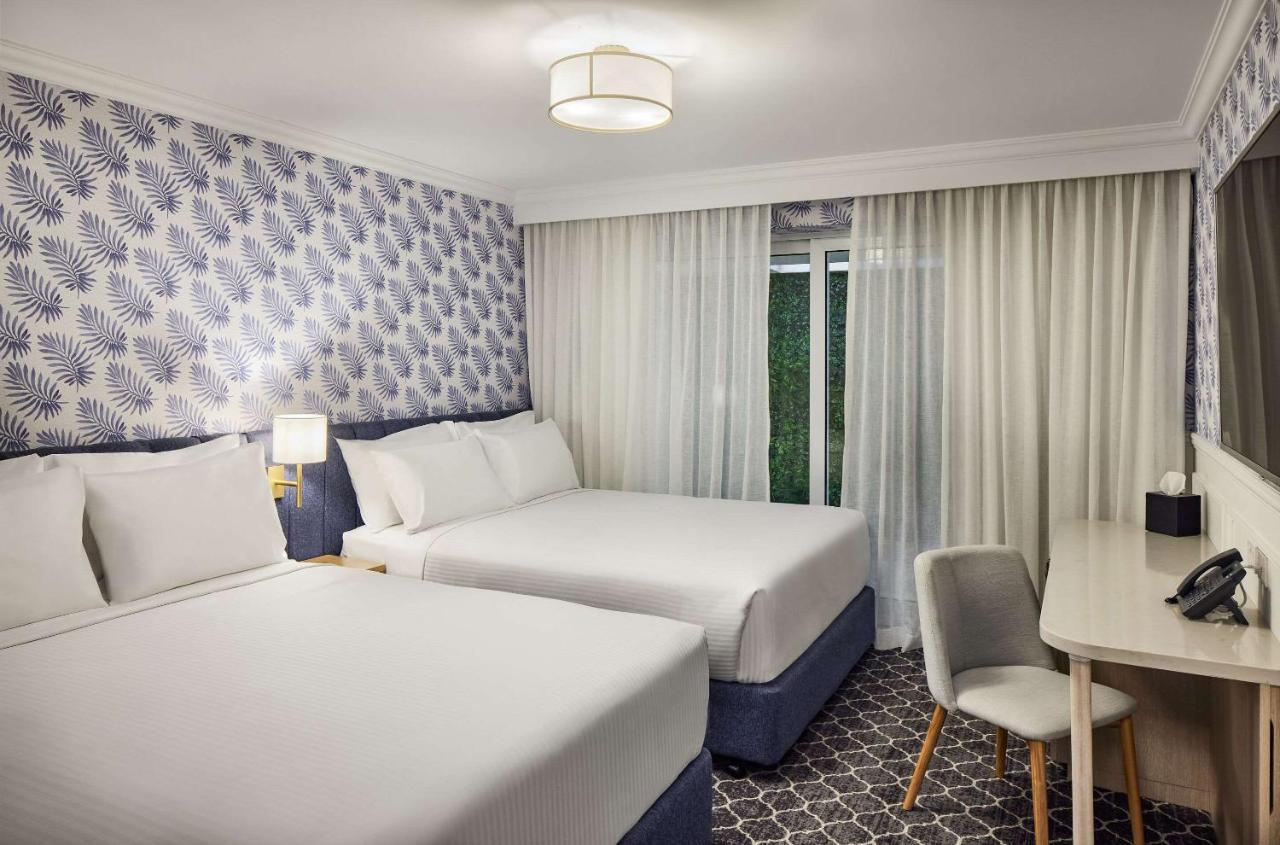 The Beachcomber Hotel & Resort, Ascend Hotel Collection Тукли Екстериор снимка A room at the hotel